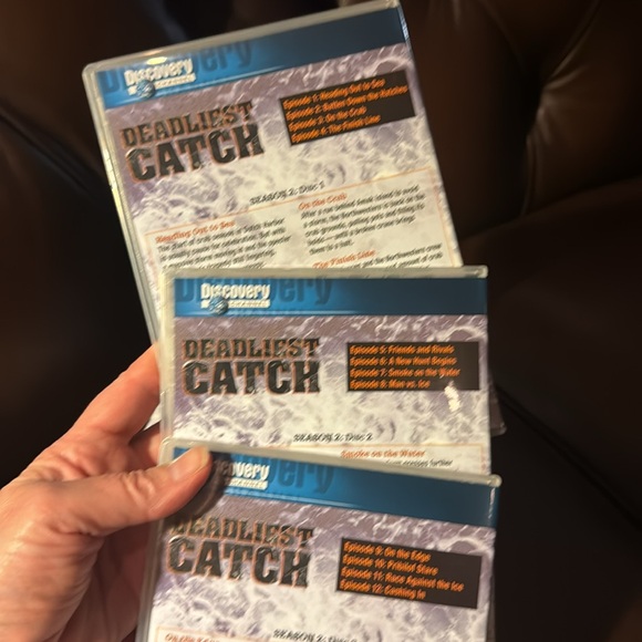 $5 bundled - Deadliest Catch the Complete Second Season and Season 3 DVDs - Picture 5 of 8